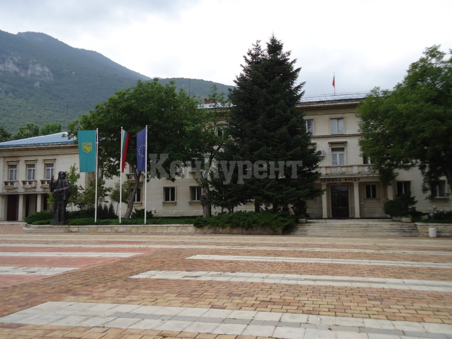 Четирима са новите почетни граждани на Враца