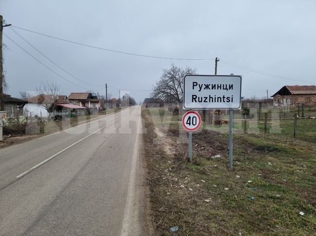 Движението в района на Ружинци се осъществява в една лента поради изтегляне на аварирал тежкотоварен автомобил