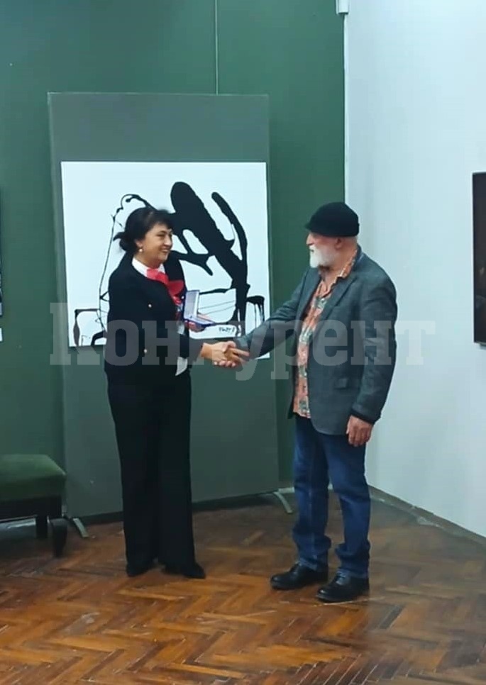 Видинският художник Чавдар Петров откри юбилейна изложба „Стъпки във времето“