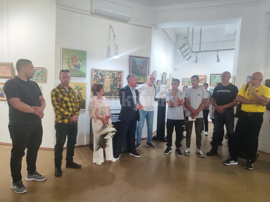 Млади скулптори от Кунино откриха изложба в Белоградчик