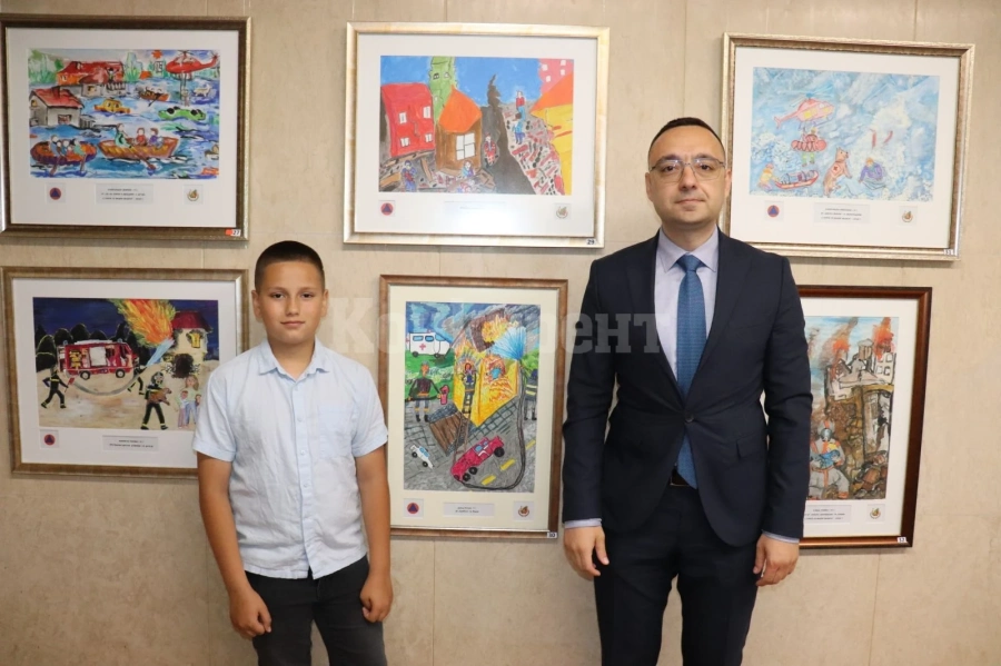 Творби на малки художници са в благотворителна изложба