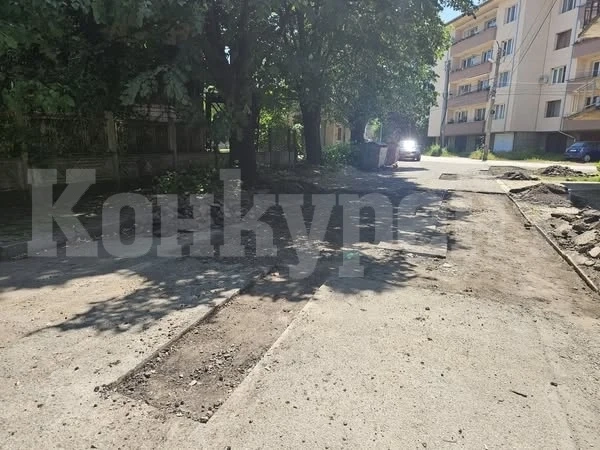 Кърпят улици в Берковица