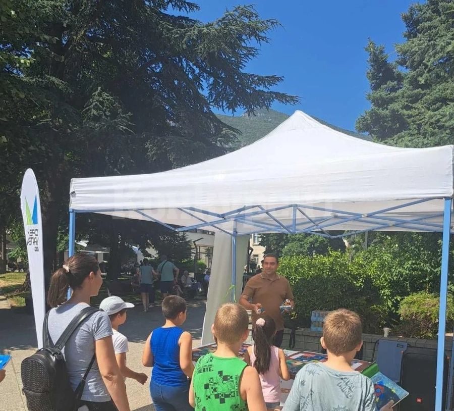 В разгара на жегите – с грижа за хората във Враца /СНИМКИ/