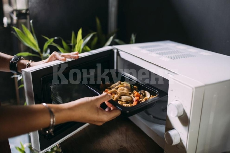 8 храни, които не бива да топлим в микровълнова печка