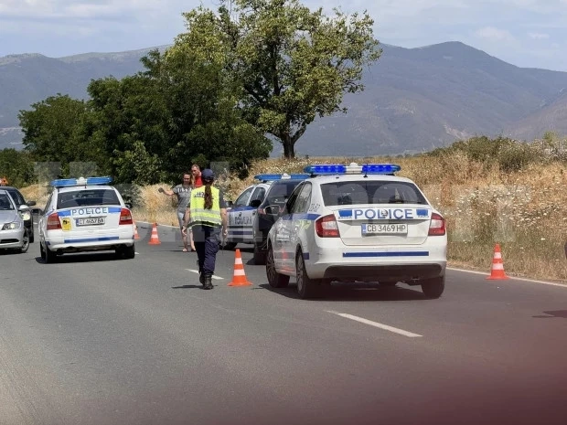 Петима са в болница след катастрофа в Петрохан