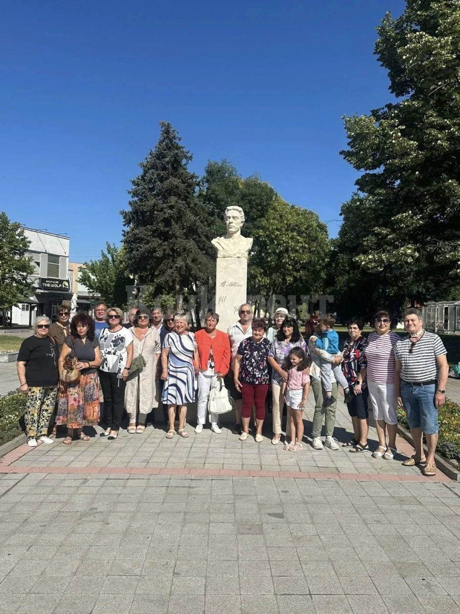 Козлодуй почете Апостола с поднасяне на венци и цветя