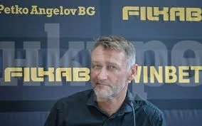 Сделката е все по-близо: шефът на Ракув долетя за Марин Петков