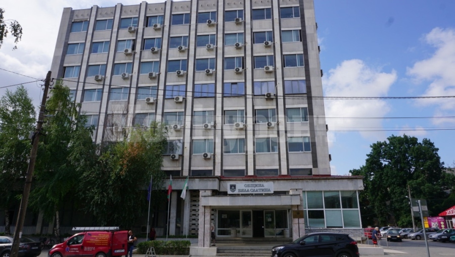 На сградите на четири социални услуги община Бяла Слатина предвижда инсталиране на фотоволтаични системи
