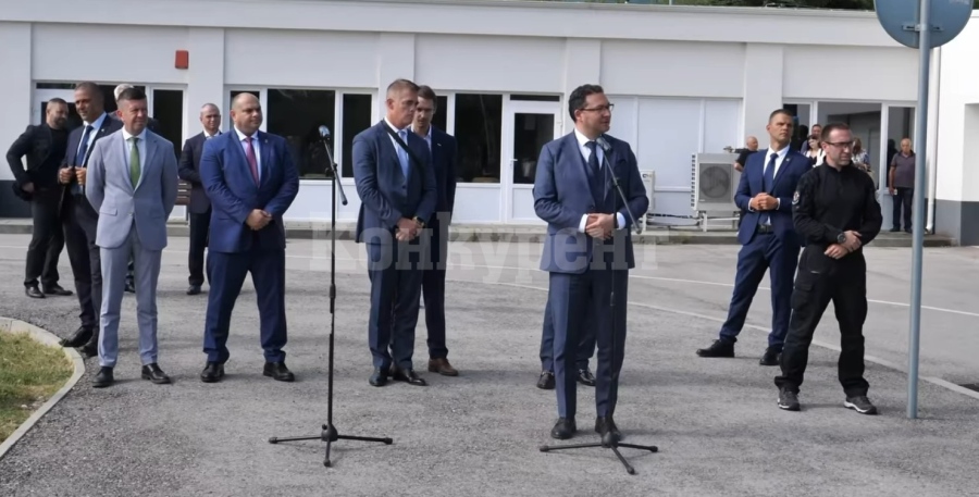 Демонстрация на използването на съвременни технологии и методи на задържане беше представена от служители на ГДБОП
