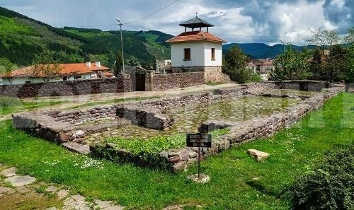 Концерт цигулка и арфа в католическата катедрала в Чипровци