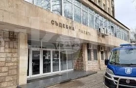 50-годишен със седем присъди застава пред съда за убийство на пътя