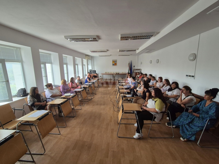 Обсъдиха плана за социалните услуги през 2026 г. в Мездра
