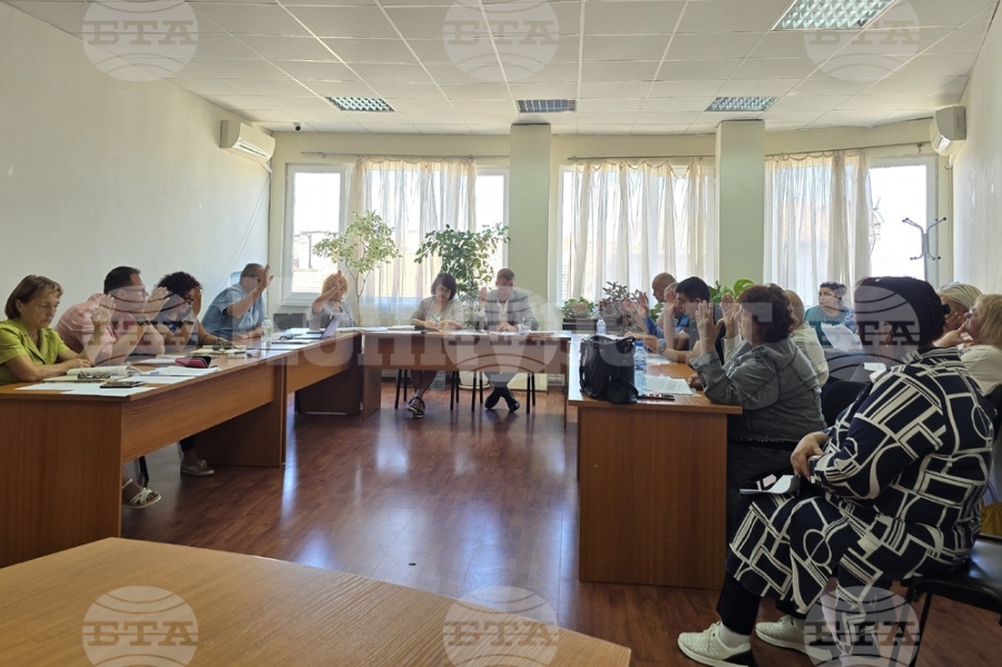 Общинските съветници в Ново село отхвърлиха отчета на кмета Венислав Ангелов 