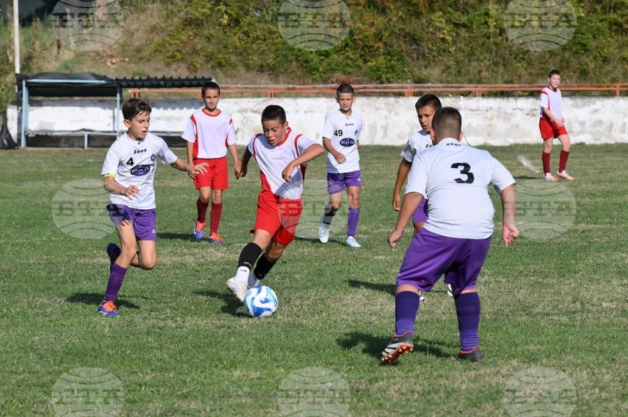 Над 100 деца играят в първия футболен турнир Olympia Junior Cup Varshets 2025 във Вършец