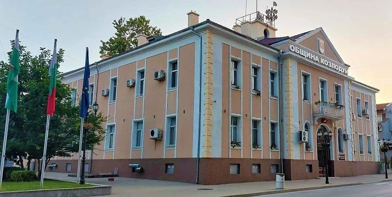 Жители на община Козлодуй искат автобуси между общинския център, селата и съседните общини