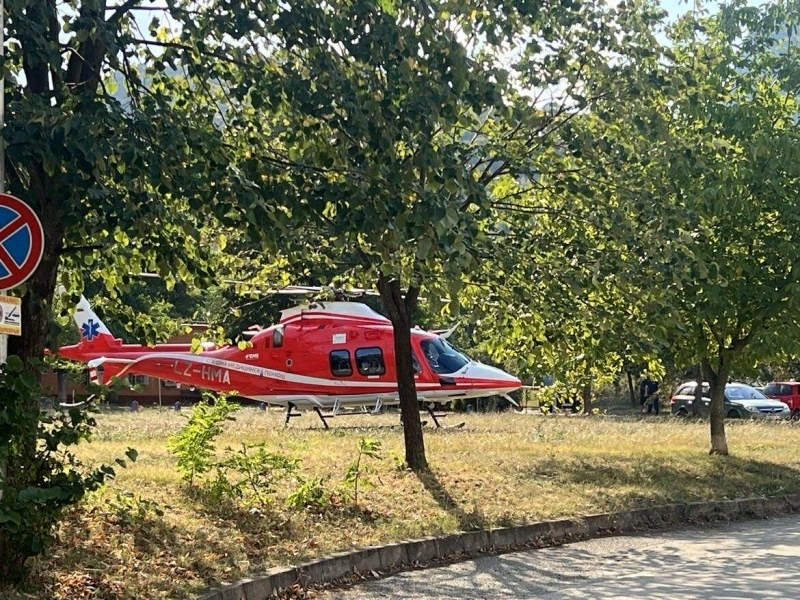 Медицинския хеликоптер вдигна мъж от врачанската към столична болница