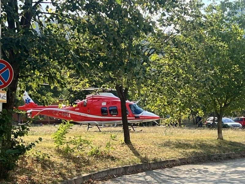 Медицинския хеликоптер вдигна мъж от врачанската към столична болница