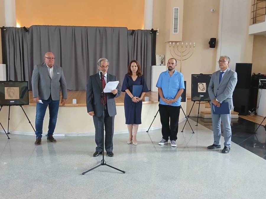 Откриха изложба „Завръщане в началото” във Видин