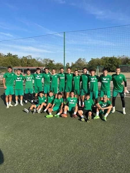 Даниел Генов изненада момчетата от U16 на Ботев Враца с пълноценно участие в тяхната тренировка