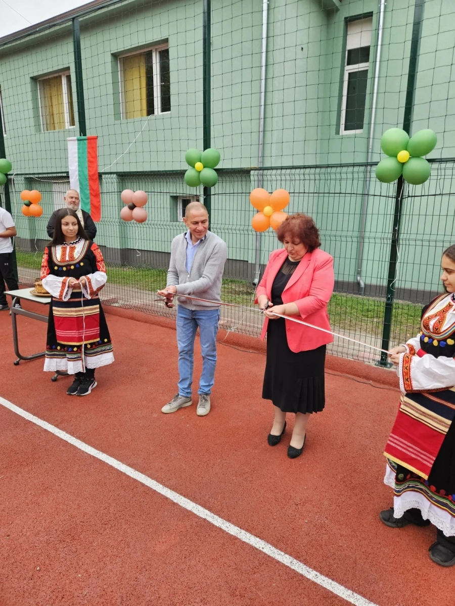 Лесотехническата гимназия в Берковица има ново спортно игрище
