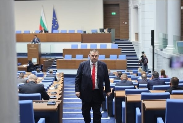 Делян Пеевски: Подкрепям Борисов, ДАИ трябва да бъде закрита 