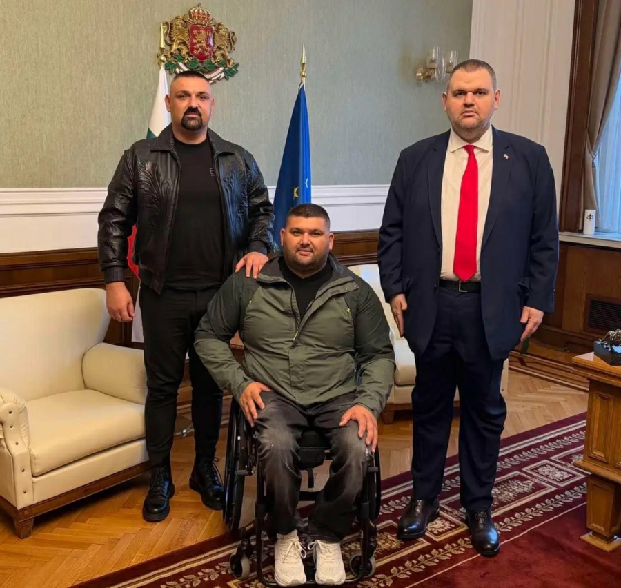 Делян Пеевски, лидер на ДПС и ПГ на ДПС-НОВО НАЧАЛО поздрави шампиона Ружди Ружди с шестата световна титла