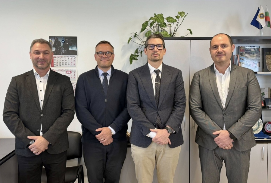 Национална агенция за борба с престъпността на Великобритания (NCA International) дари техника на ГДБОП