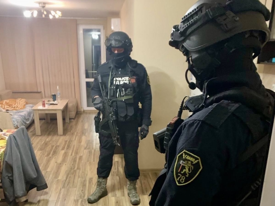 След акция във Враца, София и Стара Загора: ГДБОП разби престъпна група за трафик на мигранти 