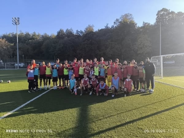Проведе се благотворителния турнир между отборите на ОФК Локомотив - Мездра
