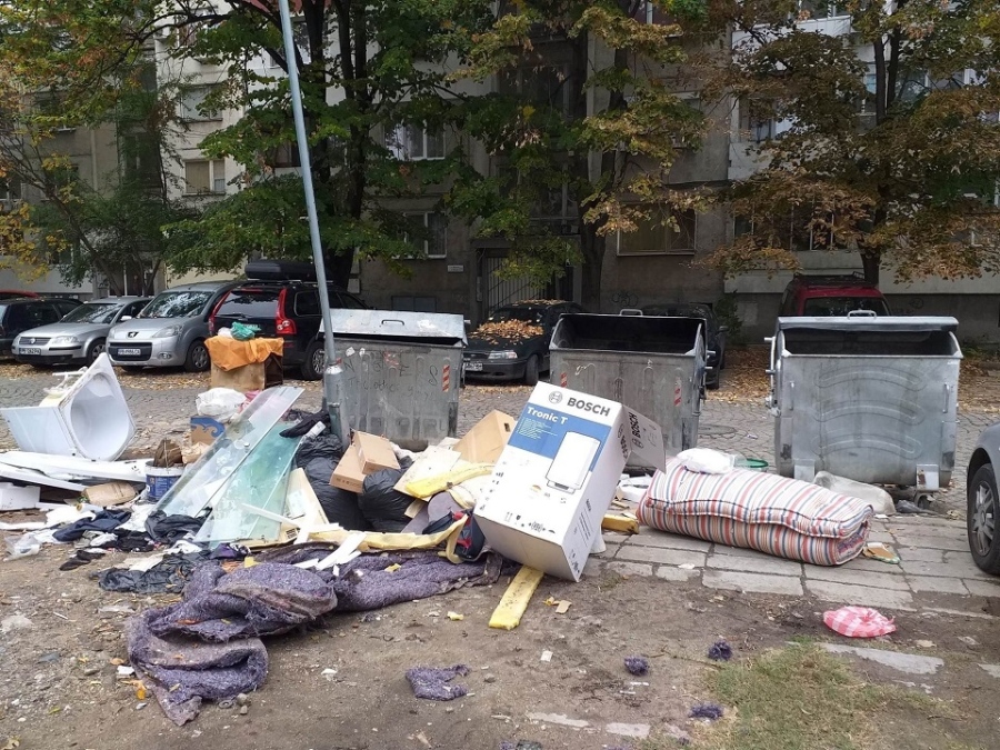 Веднъж в месеца в Лом е позволено да се изхвърлят стари мебели