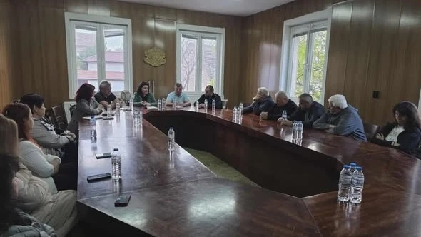 Кметът Маринела Николова се срещна и с жителите на село Бутан