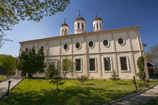 Обраха баба в църква, докато се моли