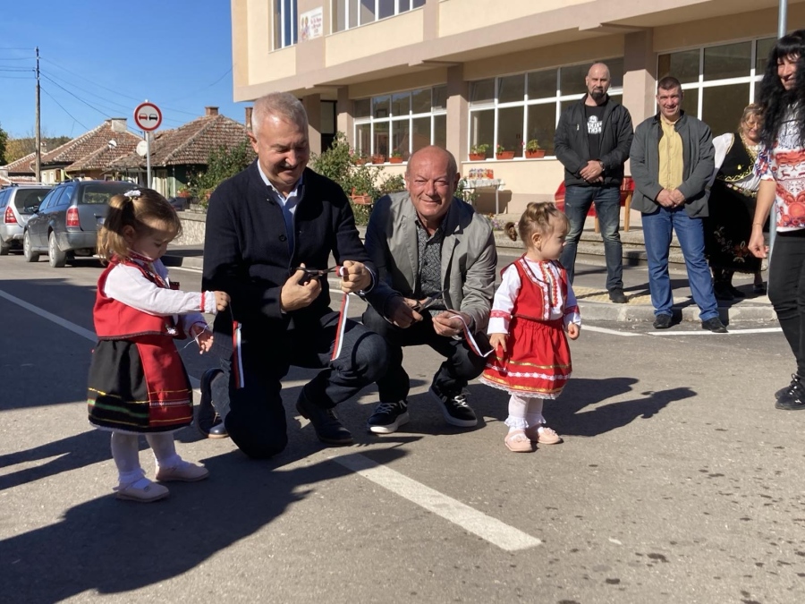 Пуснаха новия път Горно Белотинци – Одоровци