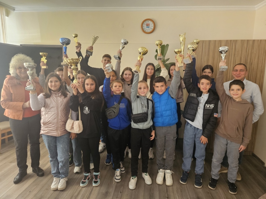 14 нови купи за Берковица – успехите на местния Клуб по приложно колоездене продължават