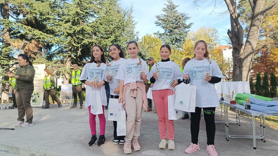  Ученици от Враца премериха сили в състезание по горски многобой