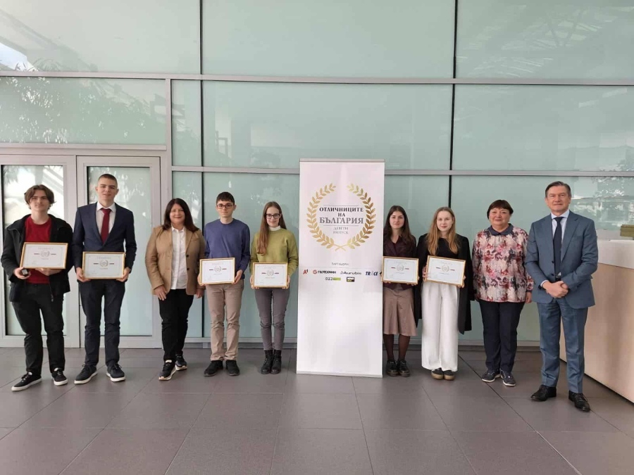 Ученици от ППМГ „Акад. Иван Ценов“ – Враца сред „Отличниците на България“