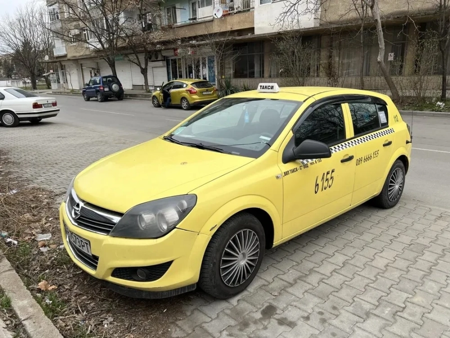 Крадец задигна портфейла на таксиджия