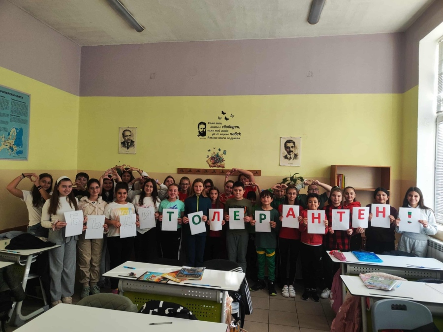 Ученицците от СУ „Васил Кънчов“ с поредица от дейности
