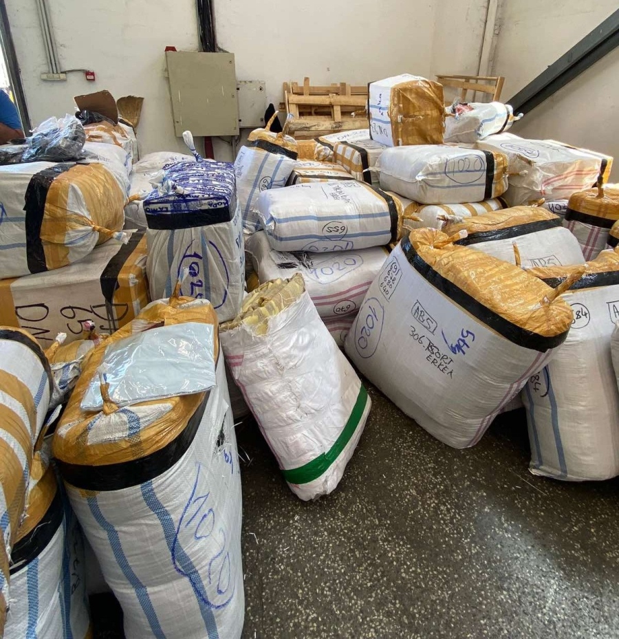 Близо 12 000 „маркови“ стоки задържаха митничари край Видин