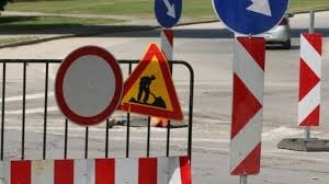 Ремонт затруднява движението в района на Оходен