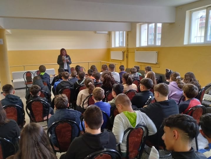 „История с торта“ преживяха децата на Лом в Деня на четенето