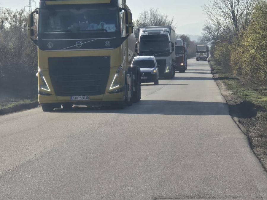 Северният път Мотана – Видин се освобождава от ТИР-овете, тази вечер се връщат на Е 79