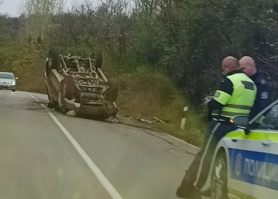Четири деца са в болница, пострадали при катастрофа край Монтана