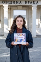 „Искам бебе“ организира благотворителна продажба на календари за надежда