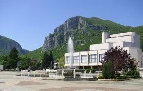 Драматично-куклен театър – Враца представя празничната си програма за месец декември