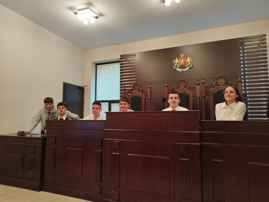 Прожекции в рамките на инициатива „Седмици на правото“