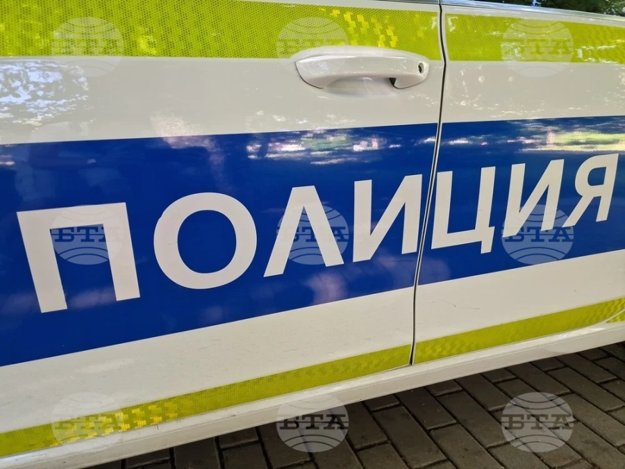 Временно е затворен за движение Проходът на Републиката в района на село Въглевци заради завъртял се тежкотоварен автомобил, пострадали няма