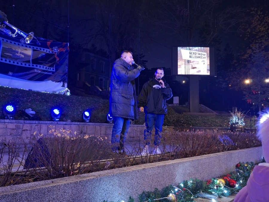 Дуото Торино и Пашата създадоха една незабравима вечер на сцената на “Коледен музикален фестивал 2025”