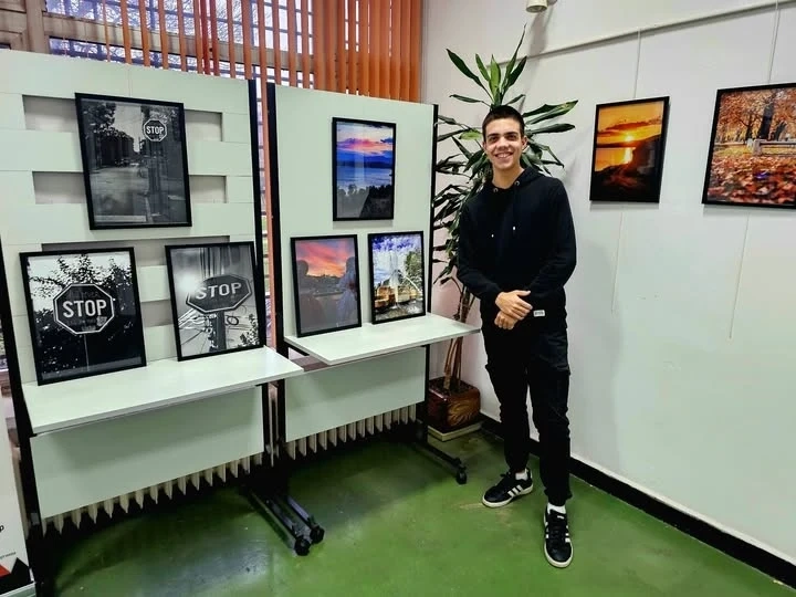 Всички 40 фотографии от благотворителната изложба „Монтана през обектива, доброта в действие“ са продадени за по - малко от седмица