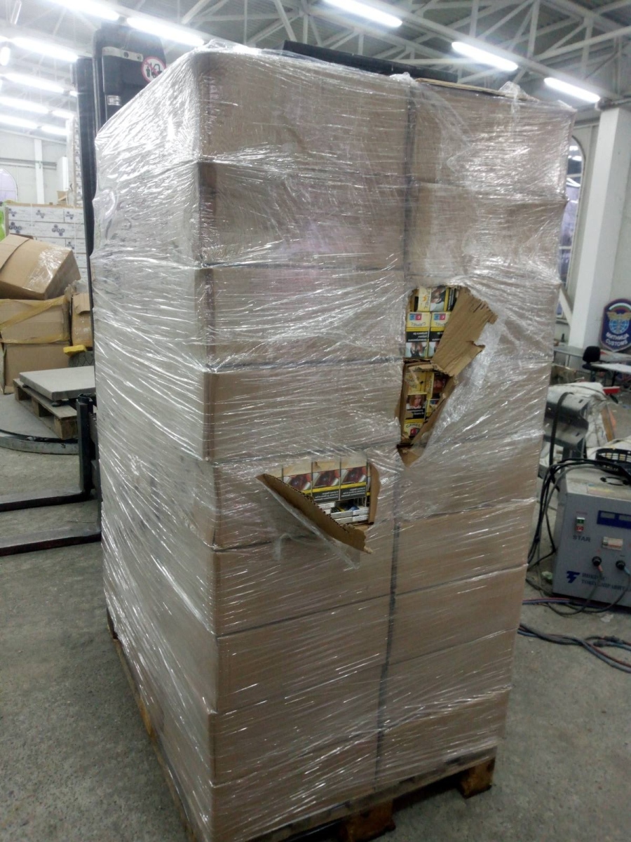 Над 180 000 къса незаконни цигари задържаха на \